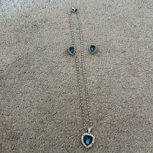Titanic necklace & matching earrings set